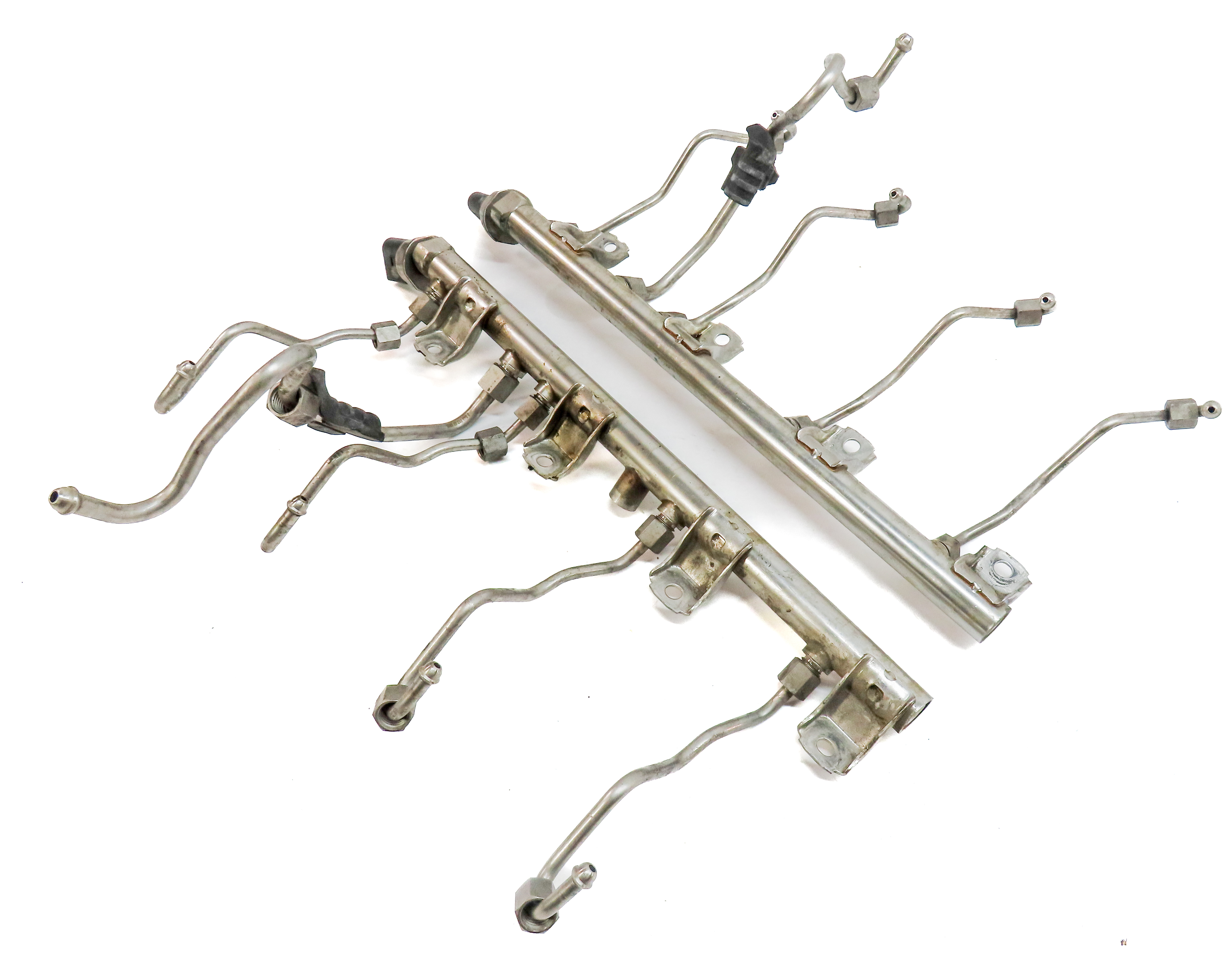 2012 BMW 550I (F10) 4.4L (N63) ENGINE FUEL INJECTORY RAIL SET/2 w/ LINES — exact item pictured